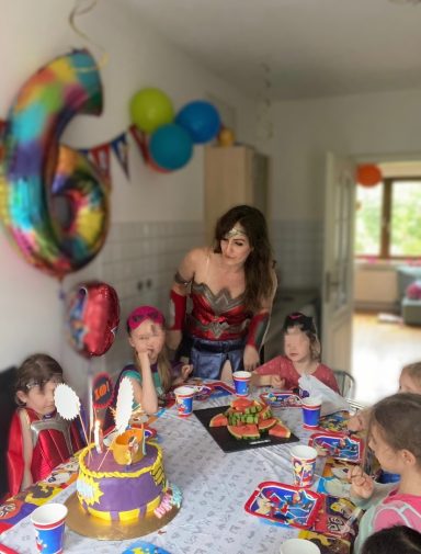 Kinder entertainment Hamburg, Kinderparty, Themenparty, kids birthday, kids birthday idea, party planner, Geburtstagfeiern, Superheld